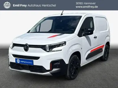 Neu Citroën Berlingo XTR 131 PS (96 kW) 2026 Weiß Van / Kleinbus