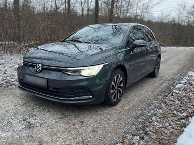 Grau Gebraucht 2021 VW Golf VIII Life Limousine | 19.200 € (Guter Preis)