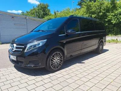 Gebraucht Mercedes V220 Avantgarde 163 PS (119 kW) 2017 Schwarz Van / Kleinbus