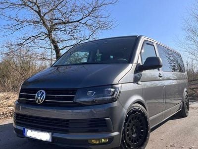 Usata VW Caravelle 150 CV (110 kW) 2016 Grigio Furgone