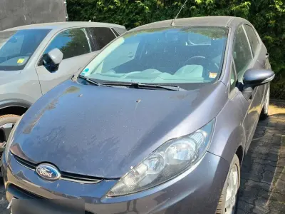 Gebraucht Ford Fiesta 82 PS (60 kW) 2010 Blau Kleinwagen
