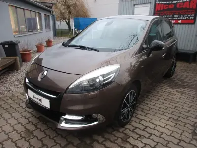 Gebraucht Renault Scénic III Bose Edition 131 PS (96 kW) 2013 Braun Van / Kleinbus