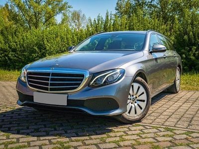 Gebraucht Mercedes E220 194 PS (142 kW) 2018 Grau Kombi