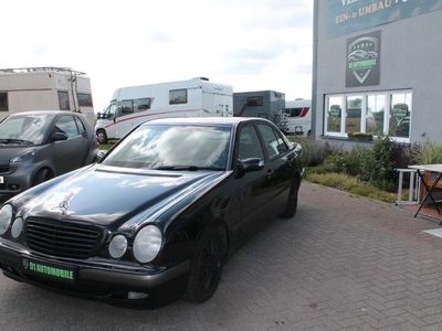 Mercedes E200