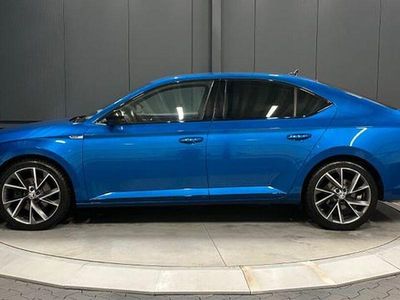 Gebraucht Skoda Superb SportLine 200 PS (147 kW) 2022 Raceblau metallic Limousine