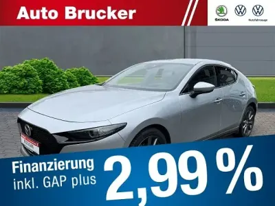 Używany Mazda 3 Selection 150 KM (110 kW) 2021 Srebrny Sedan/Limuzyna