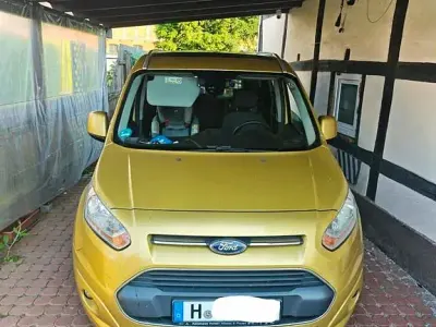 Gebraucht Ford Tourneo Connect Titanium 116 PS (85 kW) 2015 Gelb Van / Kleinbus