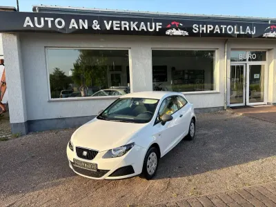 Gebraucht Seat Ibiza Basis 60 PS (44 kW) 2011 Candyweiß Kleinwagen