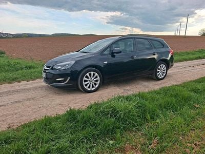 Gebraucht Opel Astra 165 PS (121 kW) 2013 Schwarz Kombi