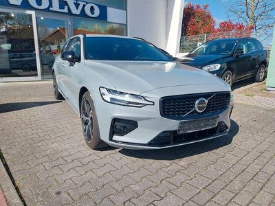Gebraucht Volvo V60 Plus 197 PS (144 kW) 2023 Grau Kombi