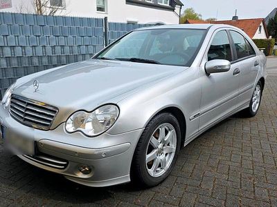 Usata Mercedes 180 143 CV (105 kW) 2005 Argento Berlina