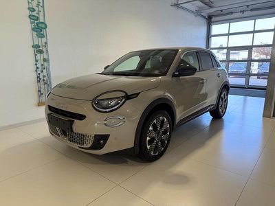 Neu Fiat 600 La Prima 145 PS (106 kW) 2025 636 cappuccino beige SUV