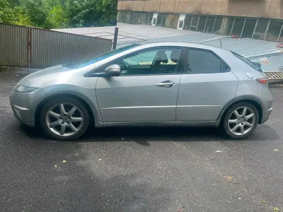 Gebraucht Honda Civic 140 PS (102 kW) 2006 Silber Limousine