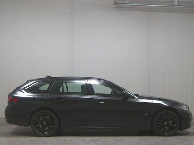 Gebraucht BMW 530 M Sport 286 PS (210 kW) 2021 Schwarz Kombi