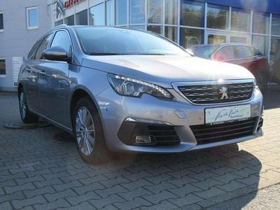 Gebraucht Peugeot 308 SW Allure 131 PS (96 kW) 2018 Artensesilber Kombi