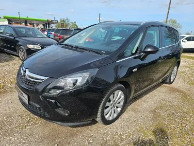 Gebraucht Opel Zafira Tourer Innovation 140 PS (102 kW) 2015 Schwarz Van / Kleinbus