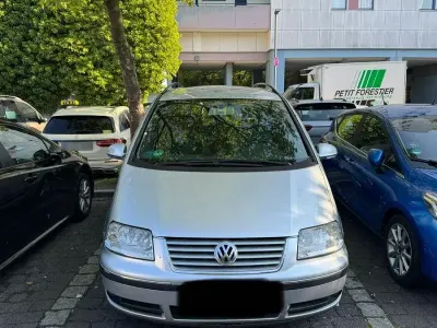 Gebraucht VW Sharan 140 PS (102 kW) 2009 Silber Van / Kleinbus