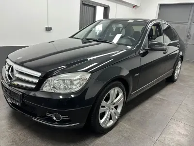 Używany Mercedes C250 Avantgarde 204 KM (150 kW) 2009 Czarny Sedan/Limuzyna
