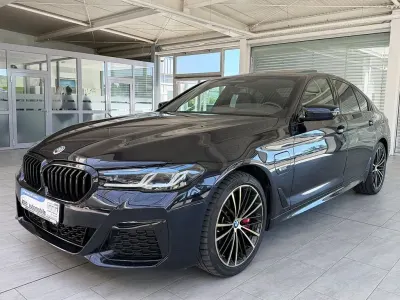Gebraucht BMW 545e M Sport 286 PS (210 kW) 2022 Schwarz Limousine