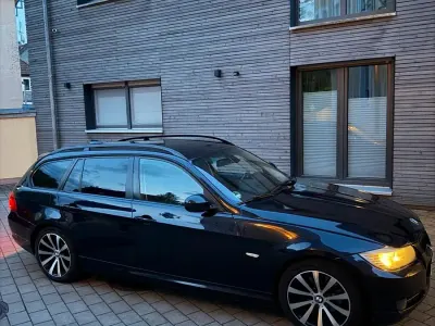Używany BMW 320 177 KM (130 kW) 2009 Niebieski Kombi