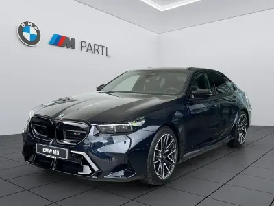 Neu BMW M5 Sport Line 727 PS (534 kW) 2026 Schwarz Limousine