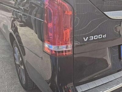 Mercedes V300