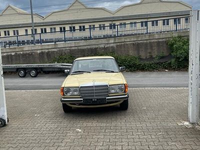 gebraucht Mercedes 200 E123