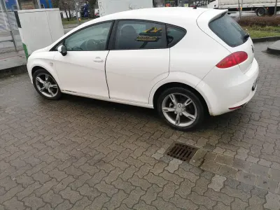 Gebraucht Seat Leon 80 PS (58 kW) 2009 Weiß Kleinwagen