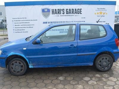 Brugt VW Polo 50 HK (36 kW) 2001 Blå Hatchback