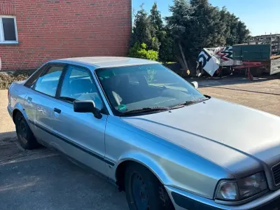Gebraucht Audi 80 90 PS (66 kW) 1994 Silber Limousine