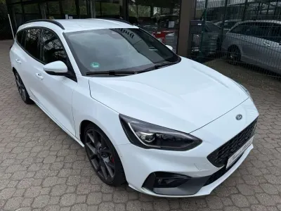 Usata Ford Focus ST 280 CV (205 kW) 2022 Bianco Berlina