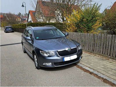 gebraucht Skoda Superb SuperbCombi 2.0 TDI DSG Elegance