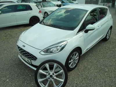 Gebraucht Ford Fiesta Vignale 101 PS (74 kW) 2018 Weiß Kleinwagen