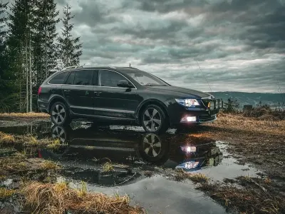 Gebraucht Skoda Superb 170 PS (125 kW) 2010 Braun Kombi