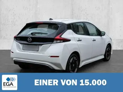 Gebraucht Nissan Leaf Acenta 110 kW (150 PS) 2023 Weiß Kleinwagen