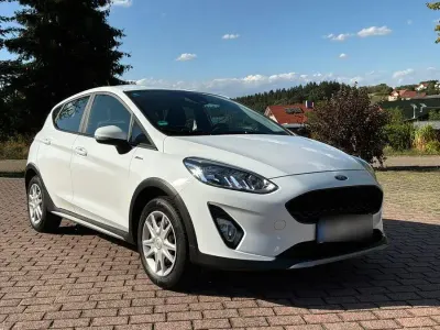Gebraucht Ford Fiesta Active 101 PS (74 kW) 2018 Weiß Kleinwagen