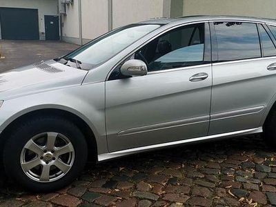 Mercedes R300