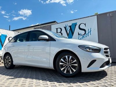 Weiß Gebraucht 2019 Mercedes B180 Van / Kleinbus | 16.290 € (Guter Preis)