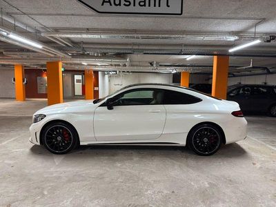 Weiß Gebraucht 2019 Mercedes C200 AMG line Coupé | 29.890 € (Etwas zu teuer)