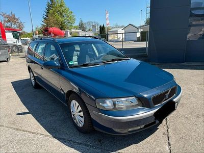 Second-hand Volvo V70 140 CP (102 kW) 2003 Albastru Break