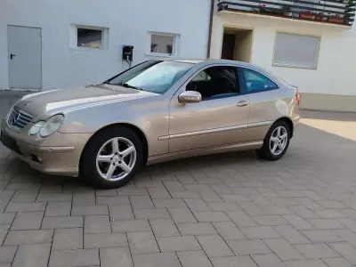 Gebraucht Mercedes C200 163 PS (119 kW) 2003 Gold Coupé