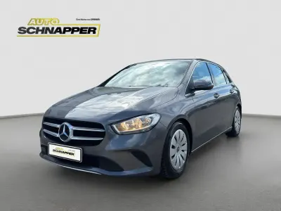 Używany Mercedes B200 Progressive 150 KM (110 kW) 2019 Srebrny Minivan