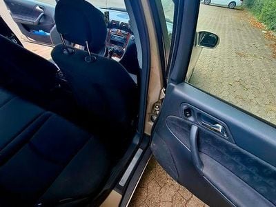 Mercedes C220