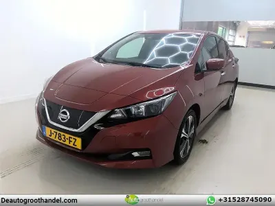 Gebraucht Nissan Leaf N-Connecta 110 kW (150 PS) 2020 Rot Kleinwagen