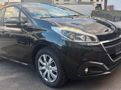 Schwarz Gebraucht 2017 Peugeot 208 Active Kleinwagen | 4.199 € (Superpreis)
