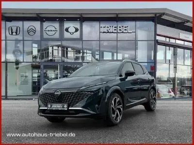 Neu Nissan Qashqai Premium Edition 158 PS (116 kW) 2026 Grün SUV