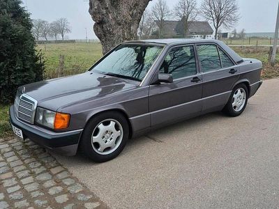 Gebraucht Mercedes 190 122 PS (89 kW) 1992 Braun Limousine