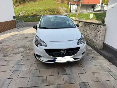 Gebraucht Opel Corsa Color Edition 90 PS (66 kW) 2015 Weiß Kleinwagen