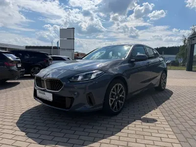 Gebraucht BMW 120 Sport Line 170 PS (125 kW) 2025 Silber Kleinwagen