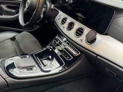 gebraucht Mercedes E300 4MATIC T Autom. -